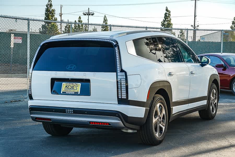 Thumbnail: 2026 Hyundai Ioniq - 4