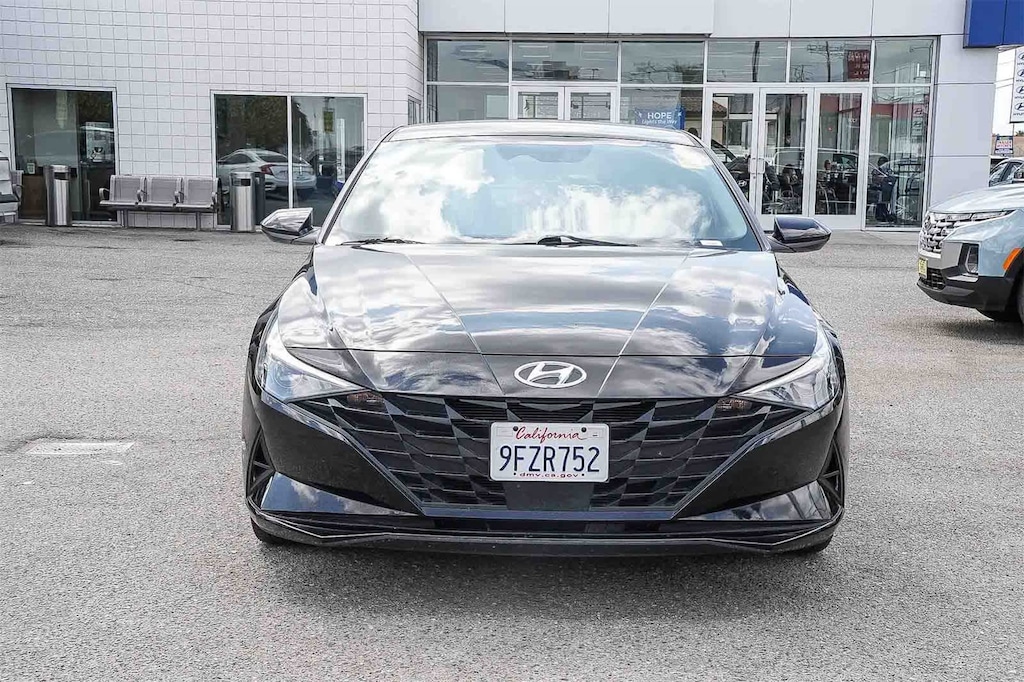 Used 2023 Hyundai Elantra SEL Sedan