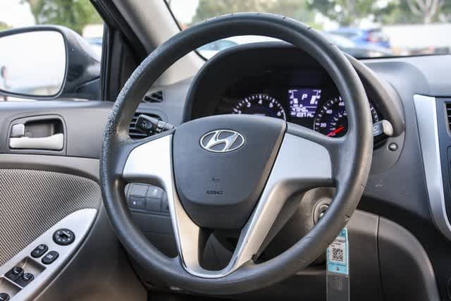 2013 Hyundai Accent GLS 14