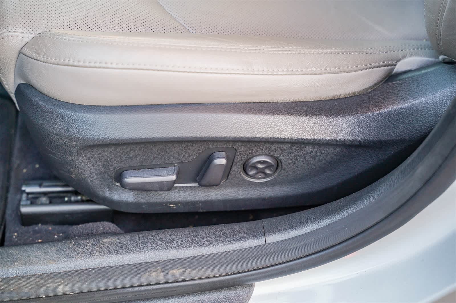 Thumbnail: 2016 Hyundai Sonata - 17