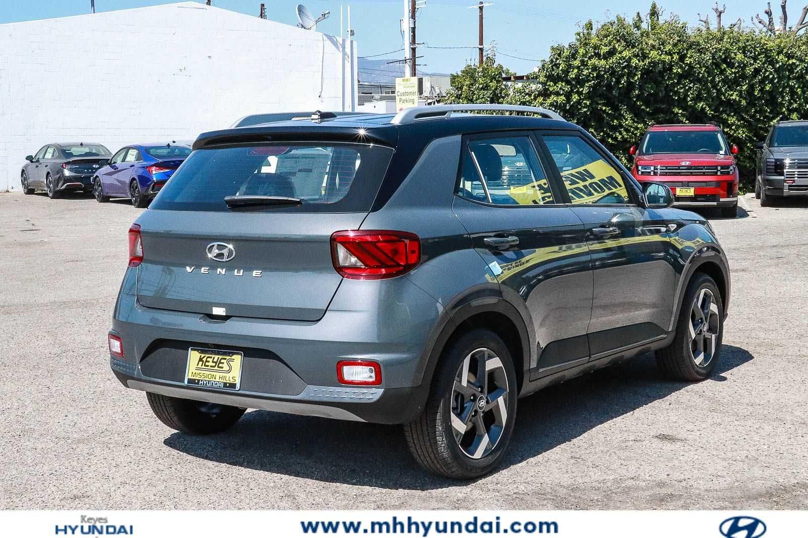 Thumbnail: 2026 Hyundai Venue - 4