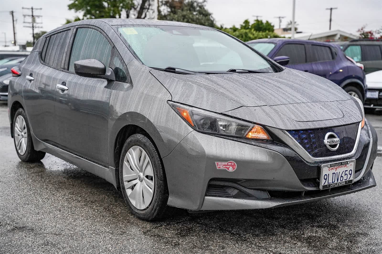 Thumbnail: 2022 Nissan Leaf - 3