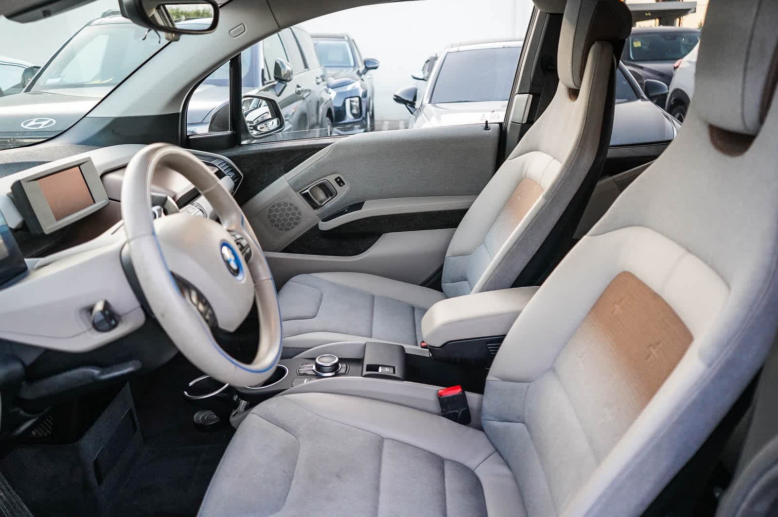 Thumbnail: 2019 BMW i3 - 14