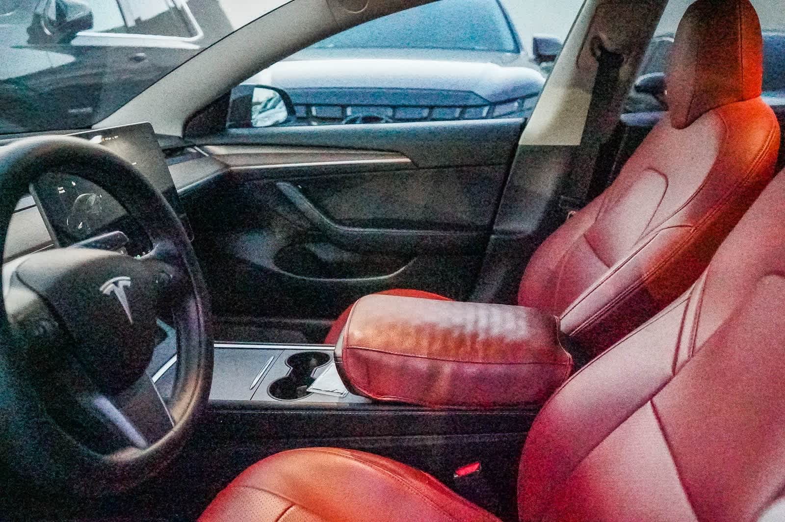 Thumbnail: 2022 Tesla Model 3 - 12