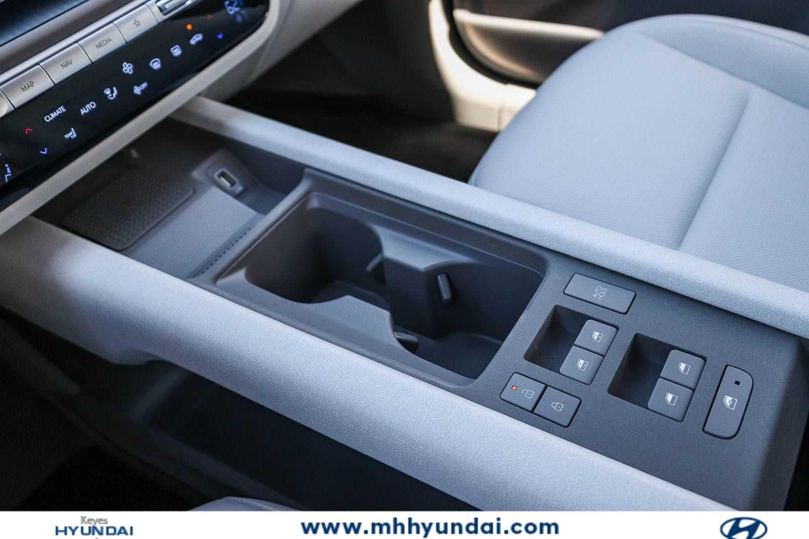 Thumbnail: 2025 Hyundai Ioniq 6 - 24