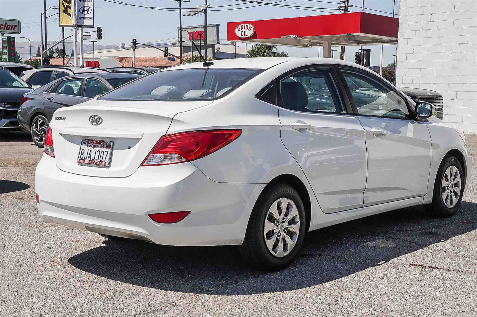 Thumbnail: 2016 Hyundai Accent - 4