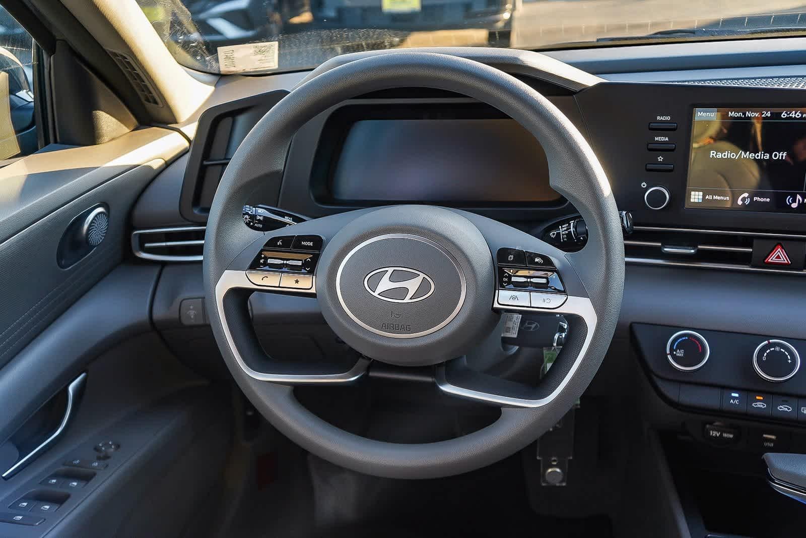 Thumbnail: 2026 Hyundai Elantra - 17