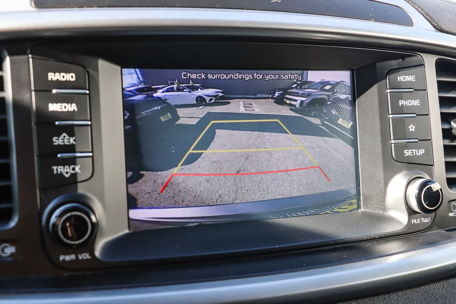 Thumbnail: 2019 Kia Sorento - 24