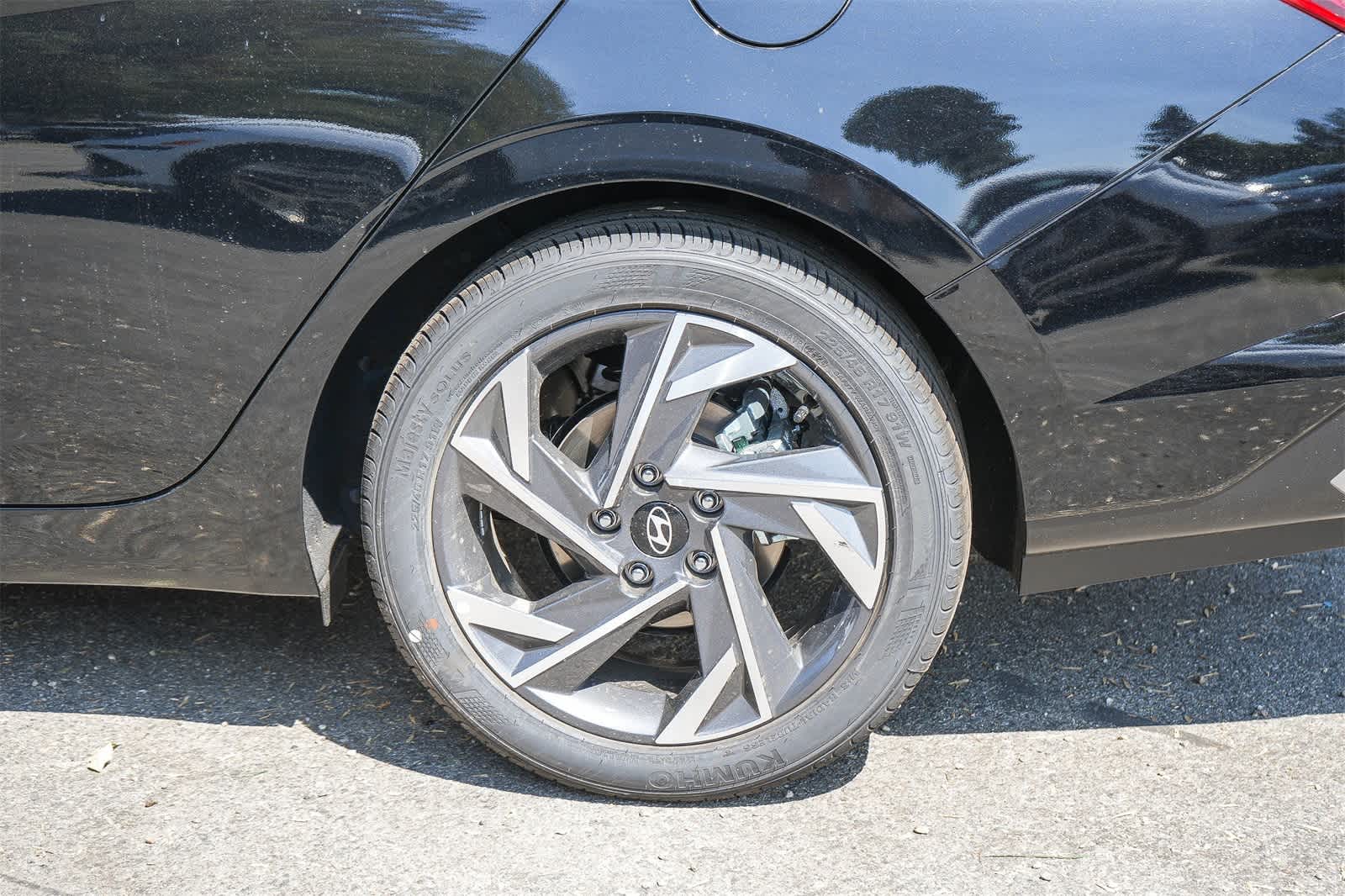 Thumbnail: 2025 Hyundai Elantra - 11