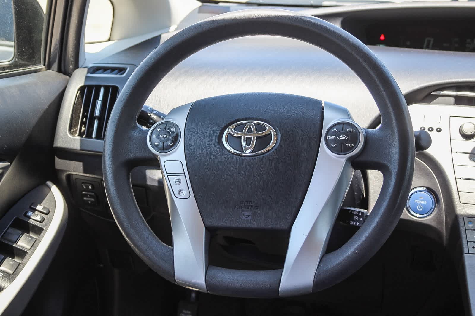 Thumbnail: 2012 Toyota Prius - 18