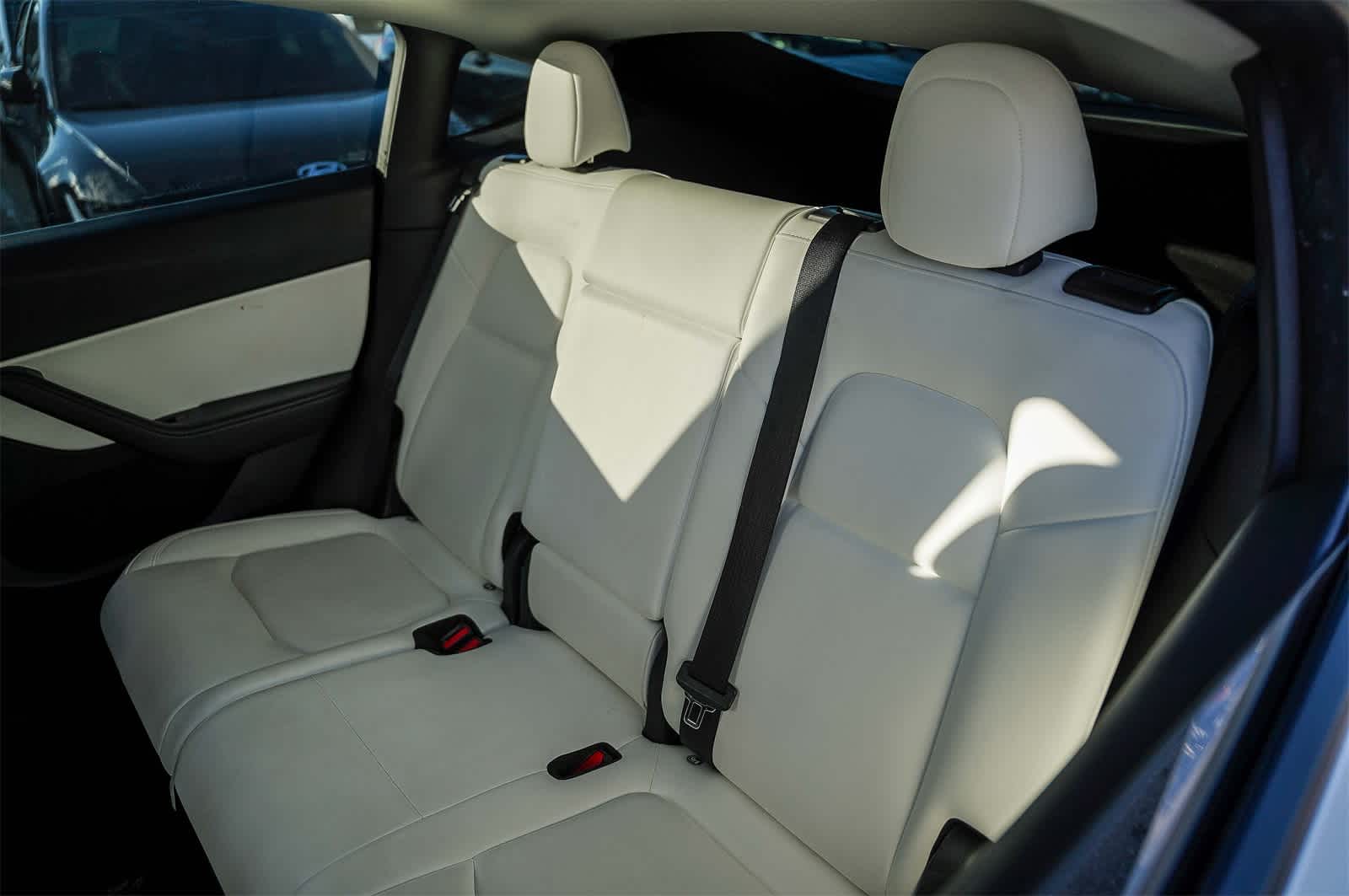 Thumbnail: 2022 Tesla Model Y - 16