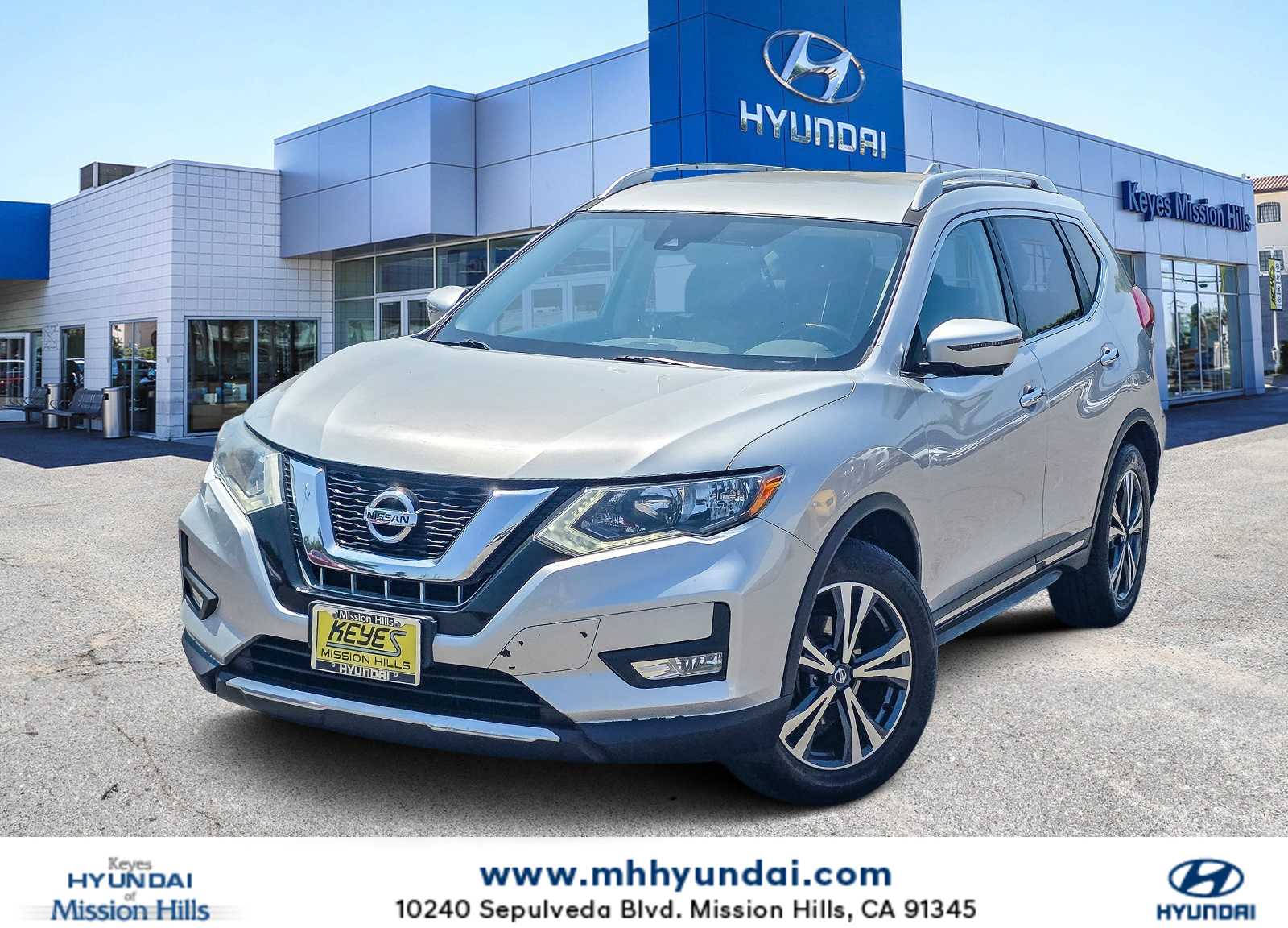 Thumbnail: 2017 Nissan Rogue - 1
