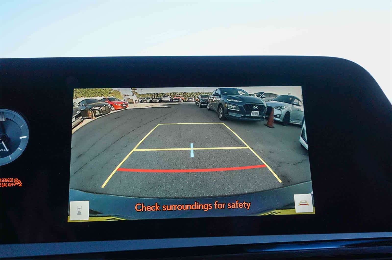 Thumbnail: 2023 Lexus ES - 24