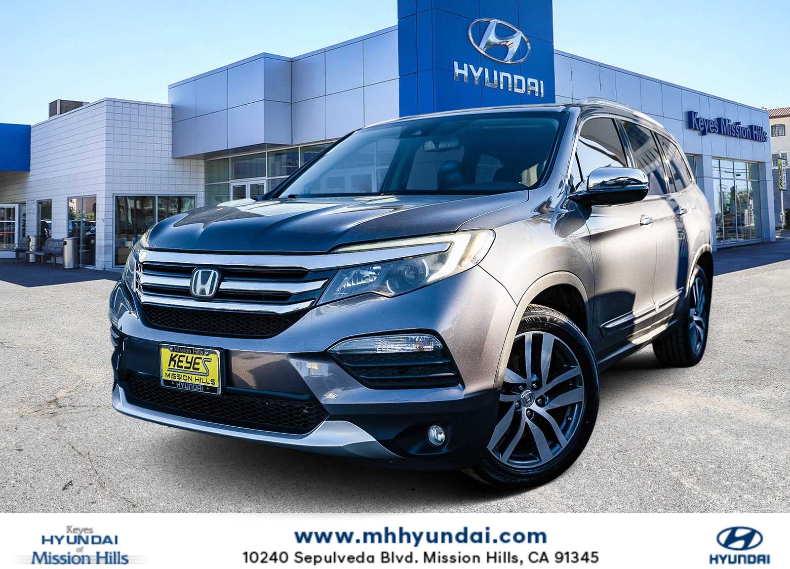 Thumbnail: 2017 Honda Pilot - 1