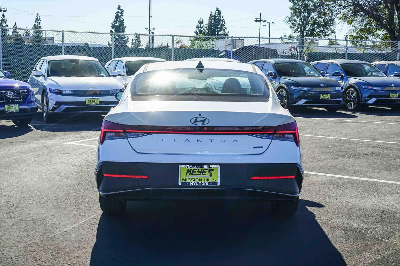 Thumbnail: 2026 Hyundai Elantra - 3