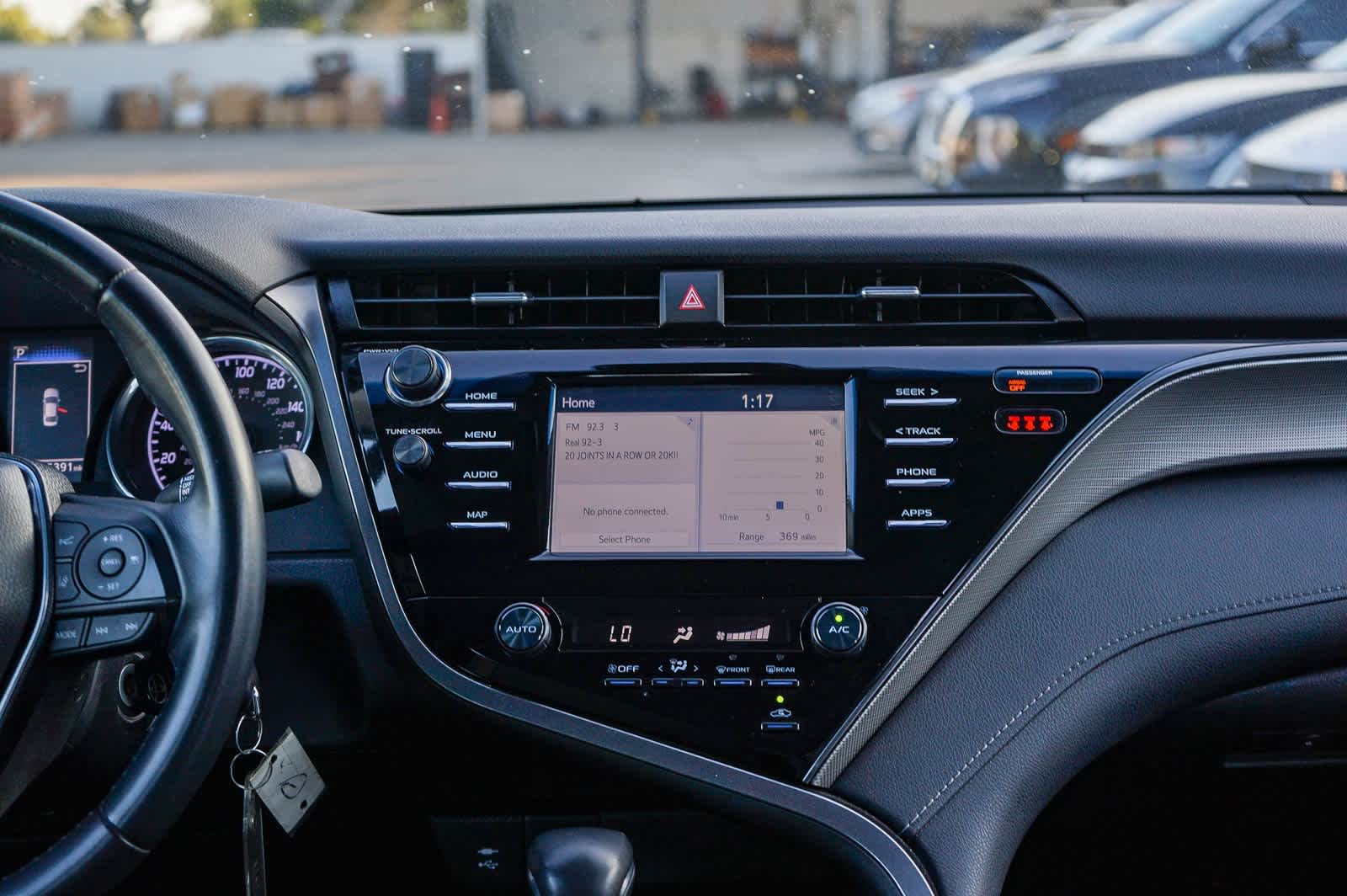 Thumbnail: 2019 Toyota Camry - 13