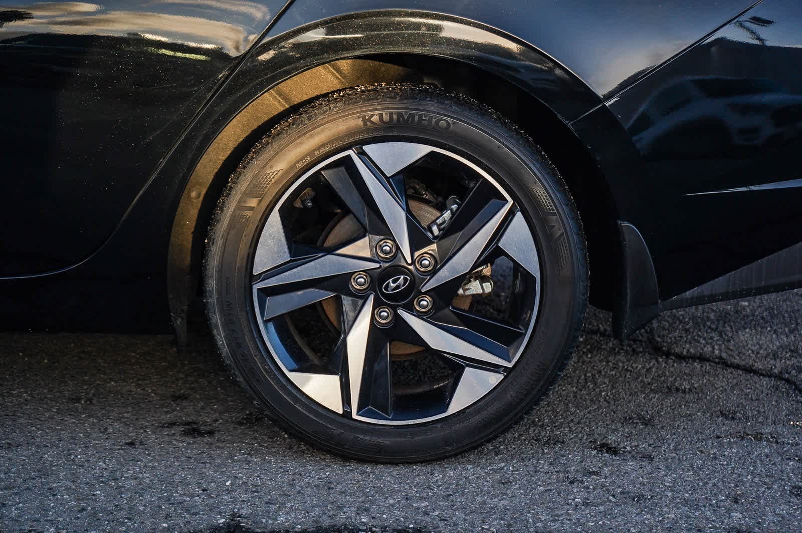 Thumbnail: 2023 Hyundai Elantra - 8