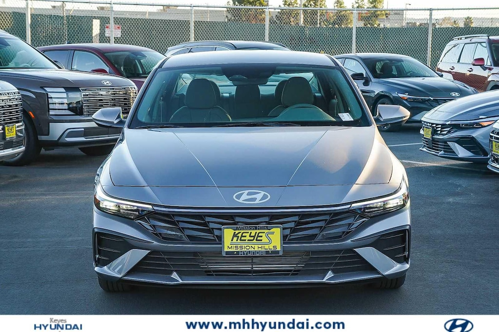 New 2026 Hyundai Elantra SE Sedan