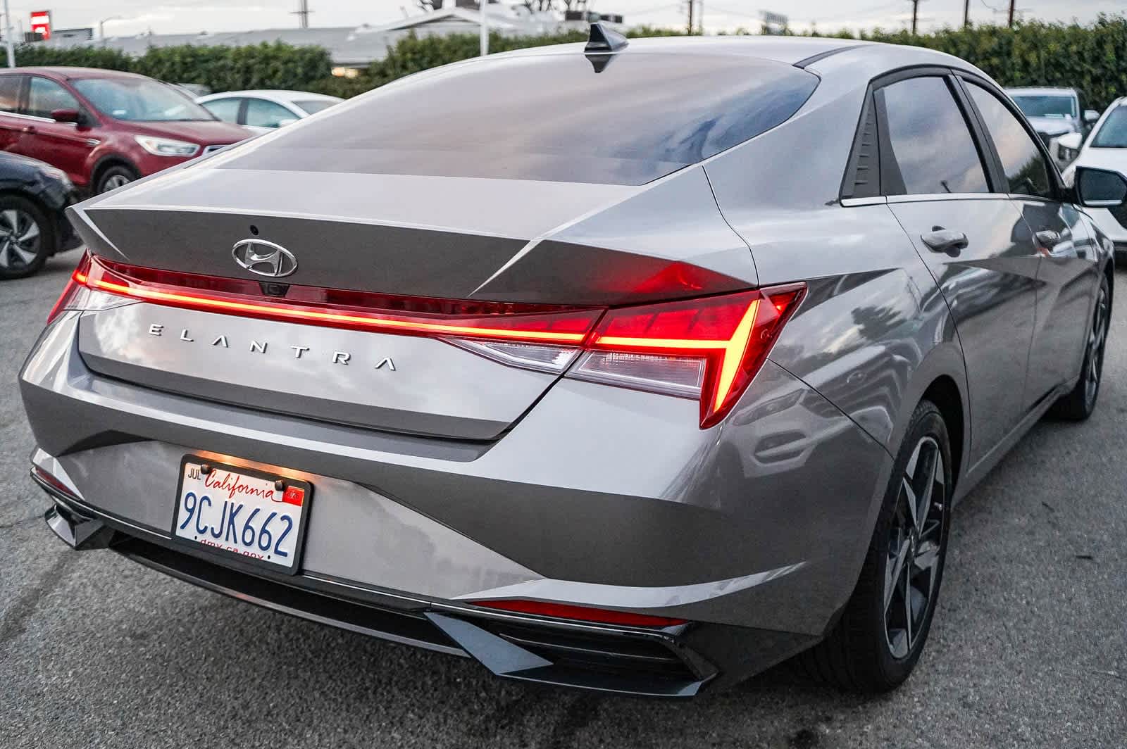 Thumbnail: 2022 Hyundai Elantra - 8