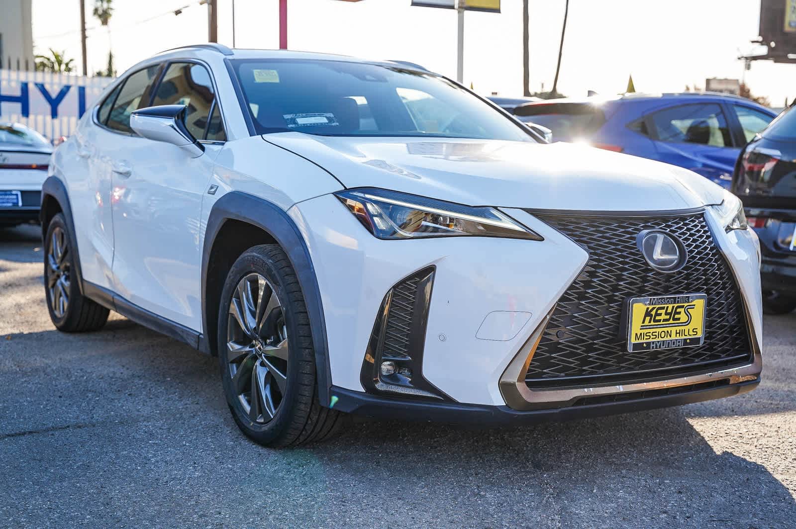 Thumbnail: 2021 Lexus UX - 3