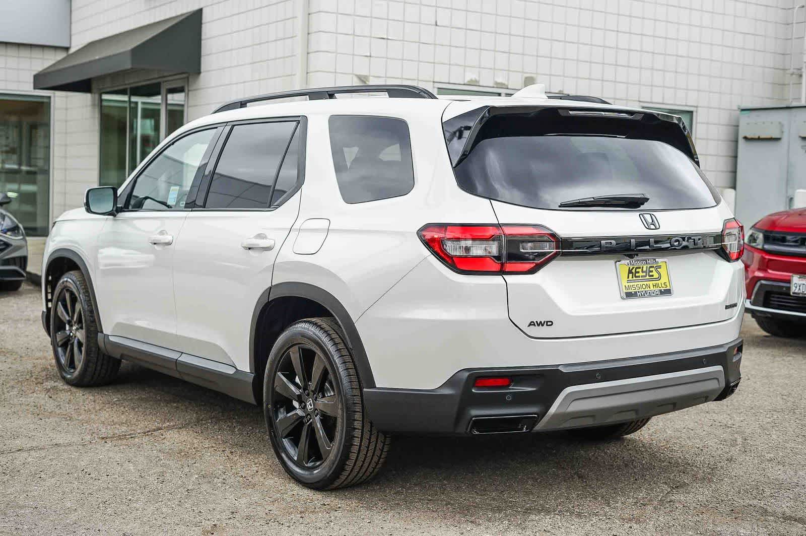 Thumbnail: 2024 Honda Pilot - 2