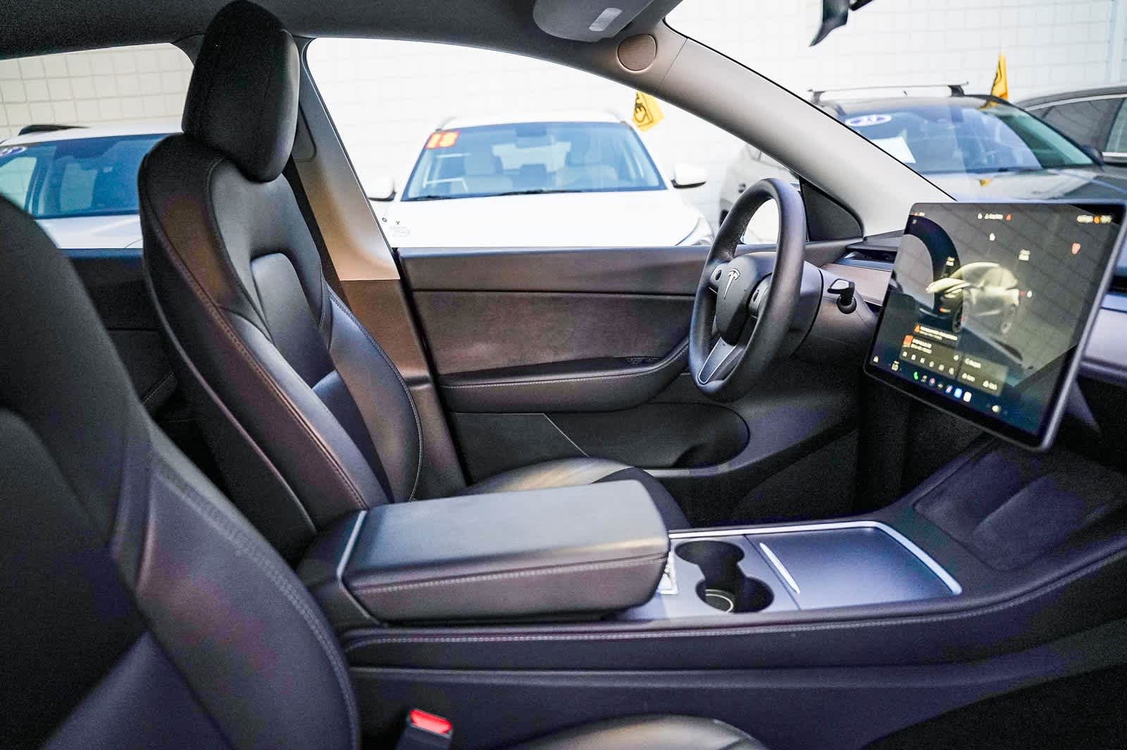 Thumbnail: 2022 Tesla Model Y - 16