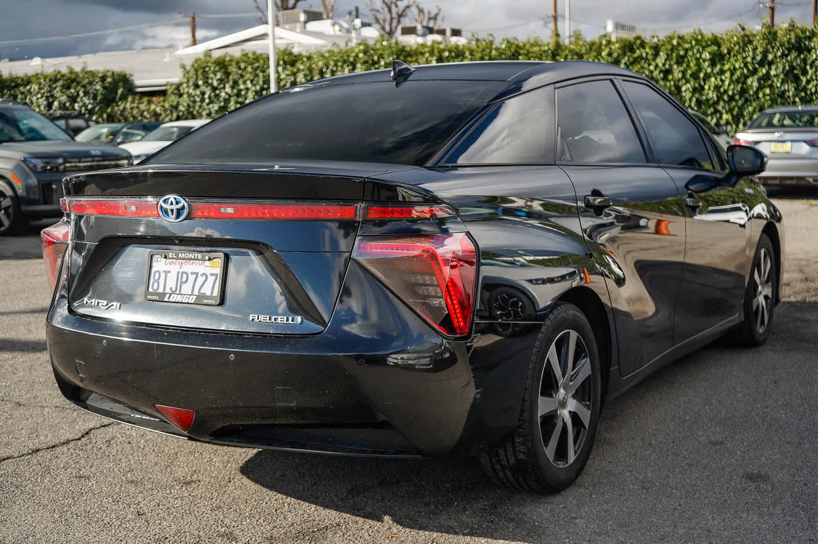 Thumbnail: 2017 Toyota Mirai - 4