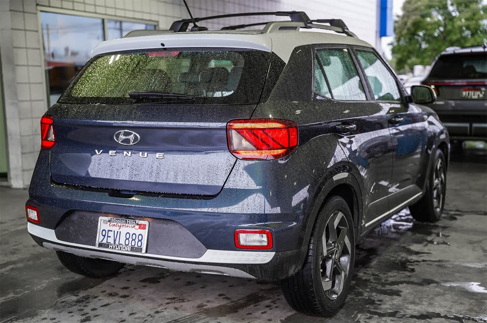 Thumbnail: 2023 Hyundai Venue - 10