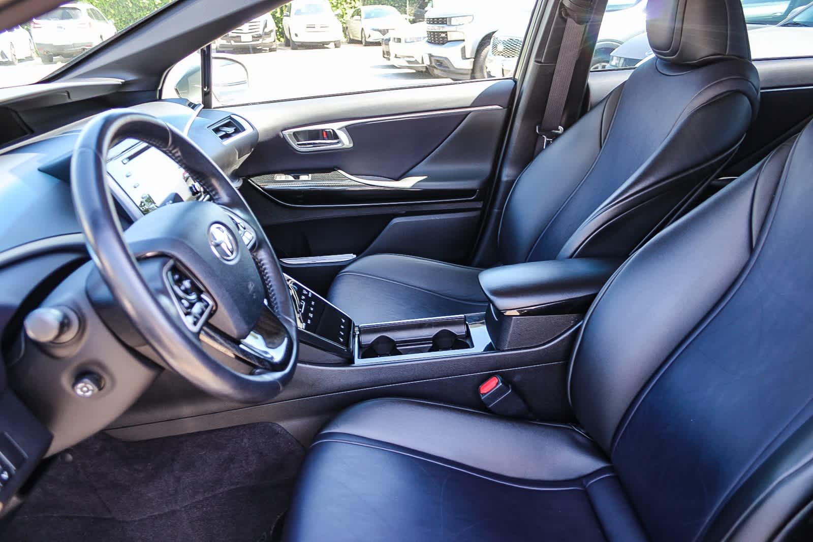 Thumbnail: 2019 Toyota Mirai - 14