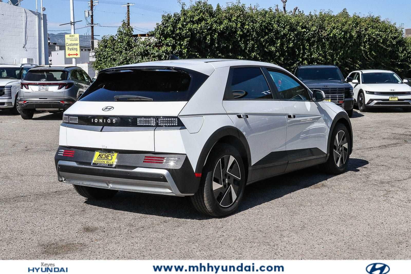 Thumbnail: 2026 Hyundai Ioniq 5 - 4
