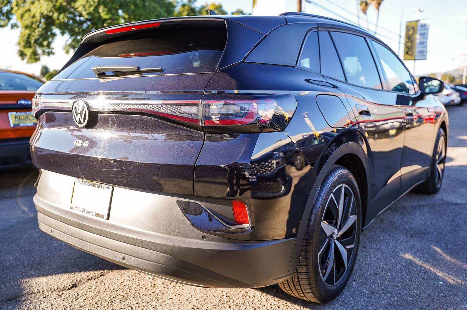 Thumbnail: 2023 Volkswagen ID.4 - 6