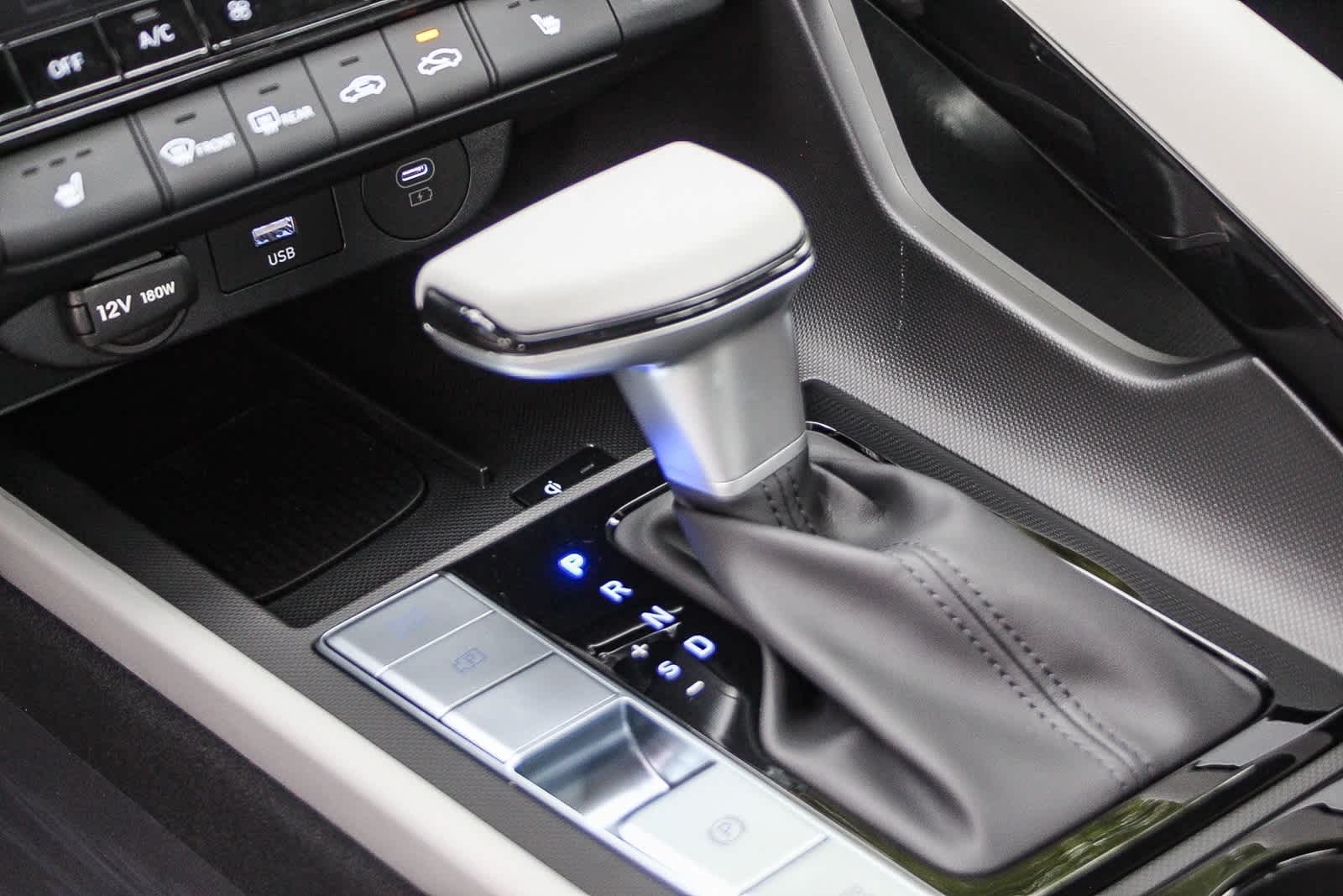 Thumbnail: 2025 Hyundai Elantra - 25