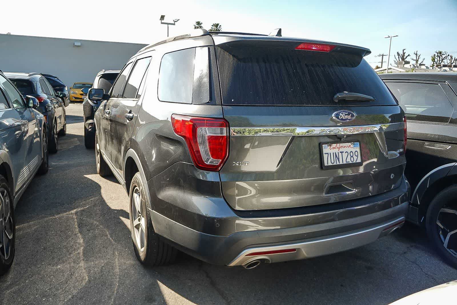 Thumbnail: 2017 Ford Explorer - 4