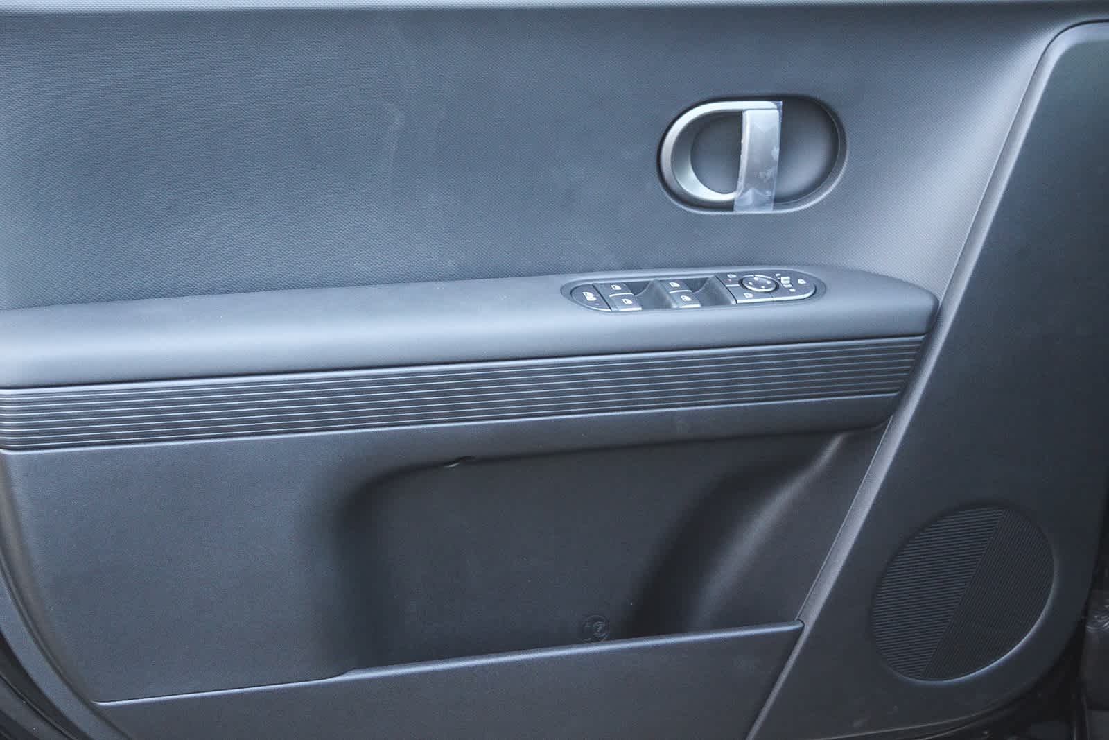 Thumbnail: 2025 Hyundai Ioniq 5 - 22