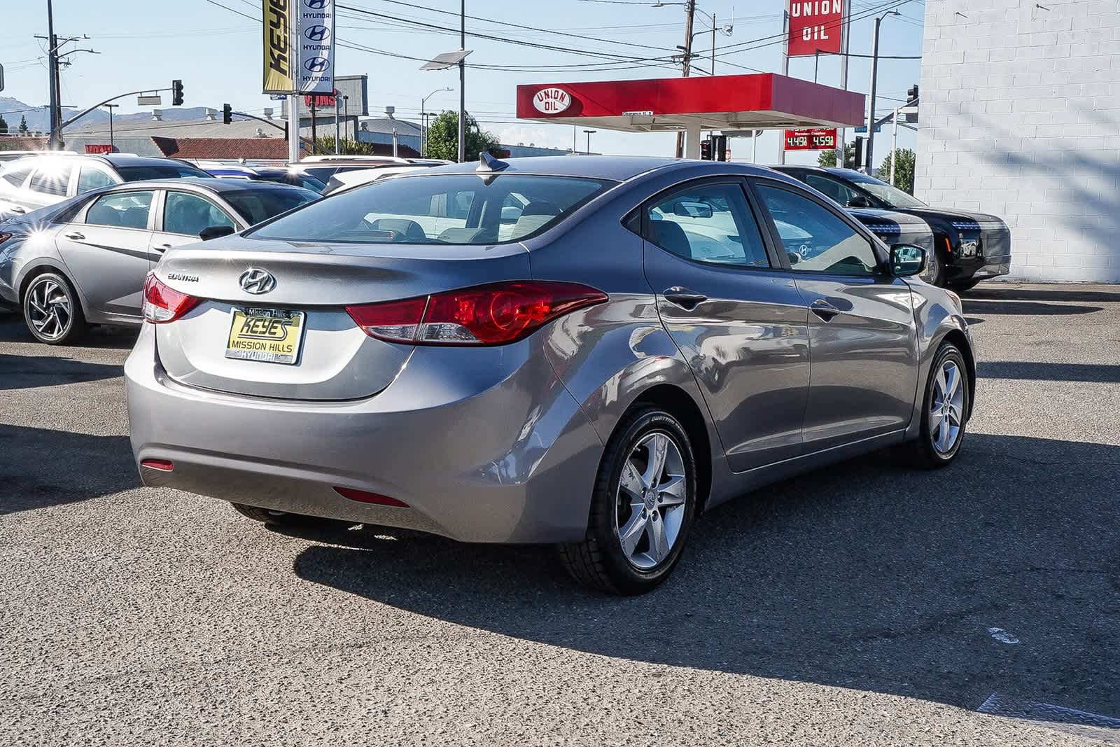 Thumbnail: 2012 Hyundai Elantra - 4