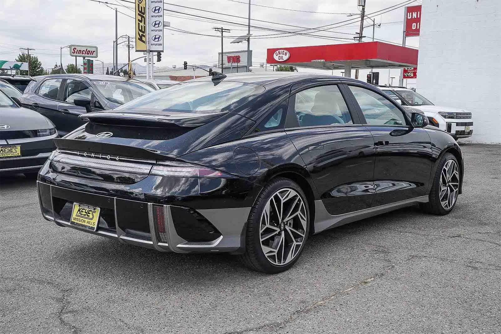 Thumbnail: 2024 Hyundai Ioniq 6 - 4