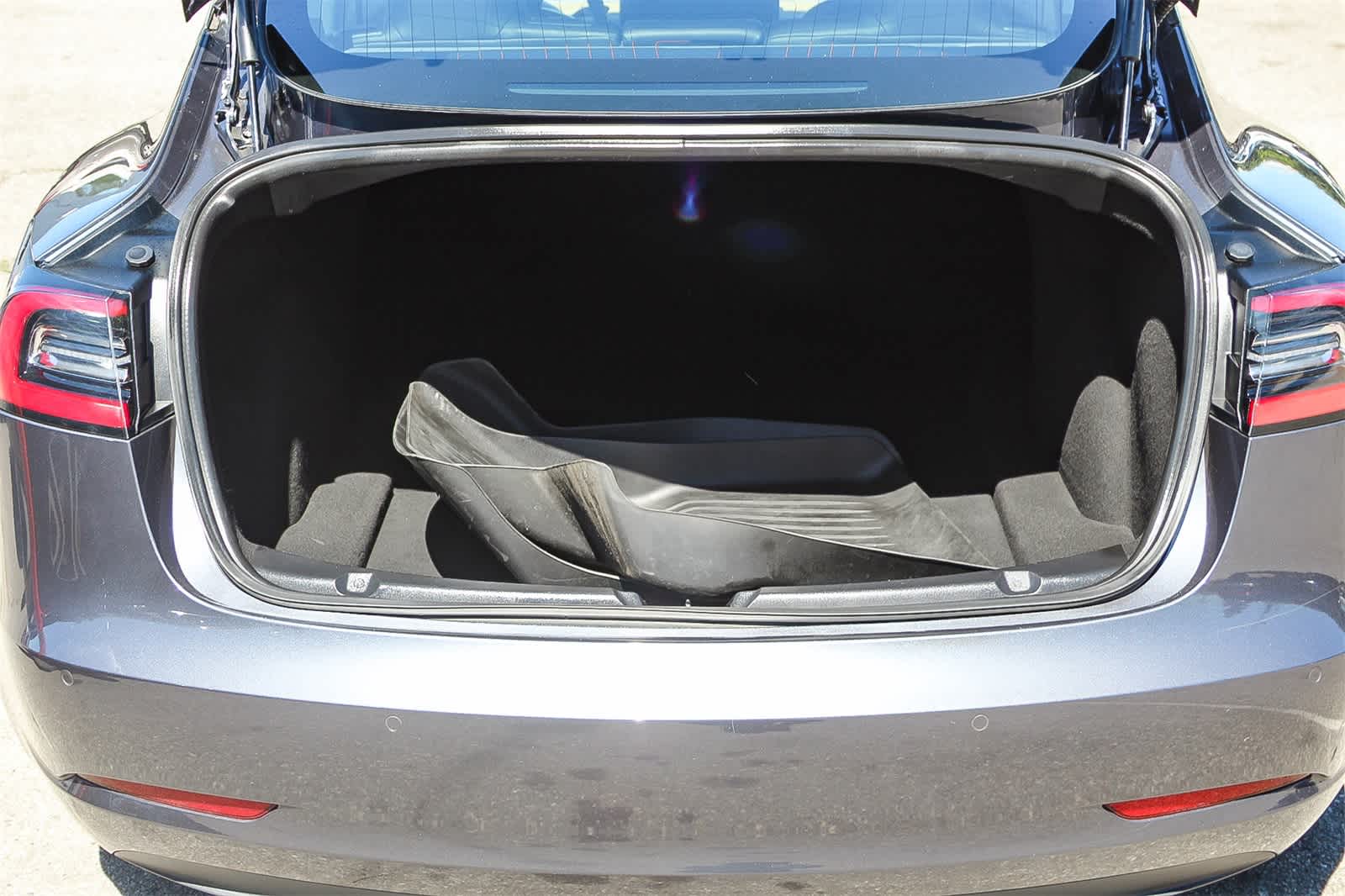 Thumbnail: 2019 Tesla Model 3 - 23