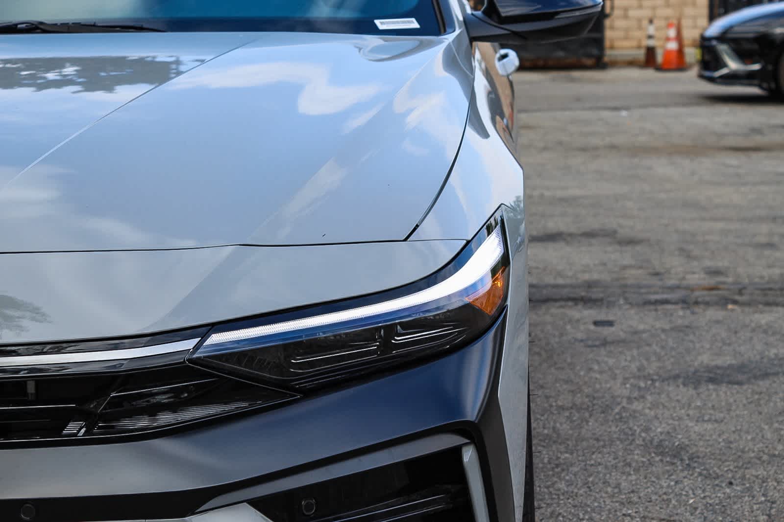 2025 Hyundai Elantra Base 9