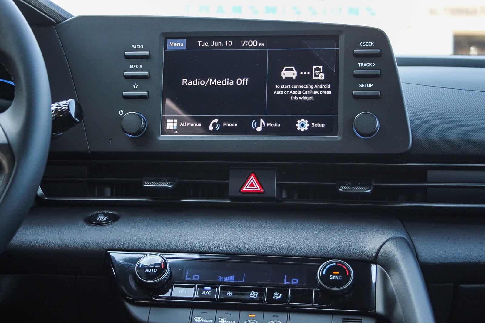 Thumbnail: 2025 Hyundai Elantra - 17