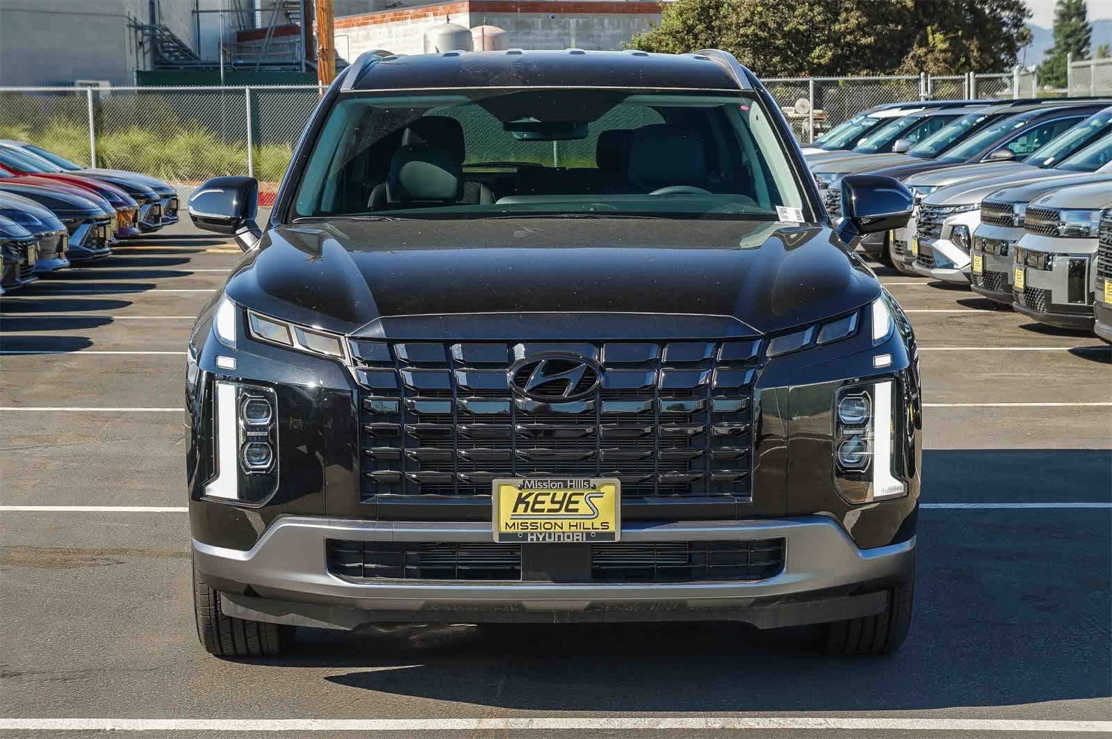 2025 Hyundai Palisade SEL photo 2