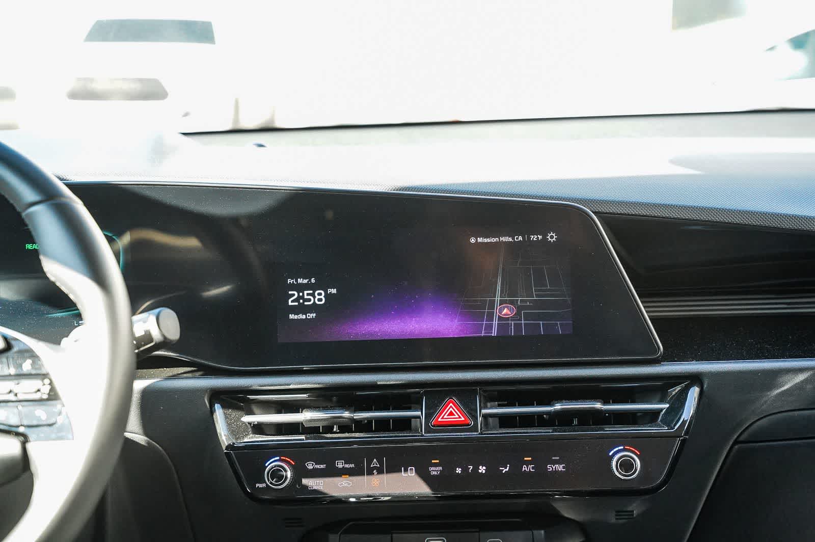 Thumbnail: 2024 Kia Niro - 11