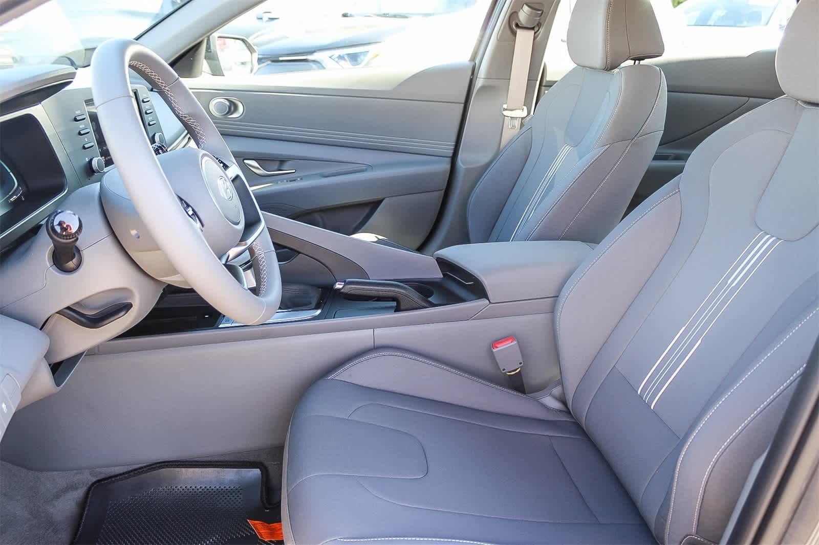 Thumbnail: 2025 Hyundai Elantra - 12