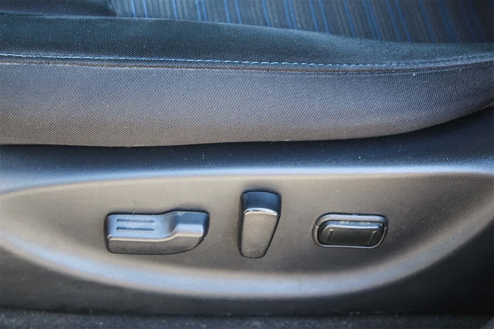 Thumbnail: 2019 Nissan Leaf - 23