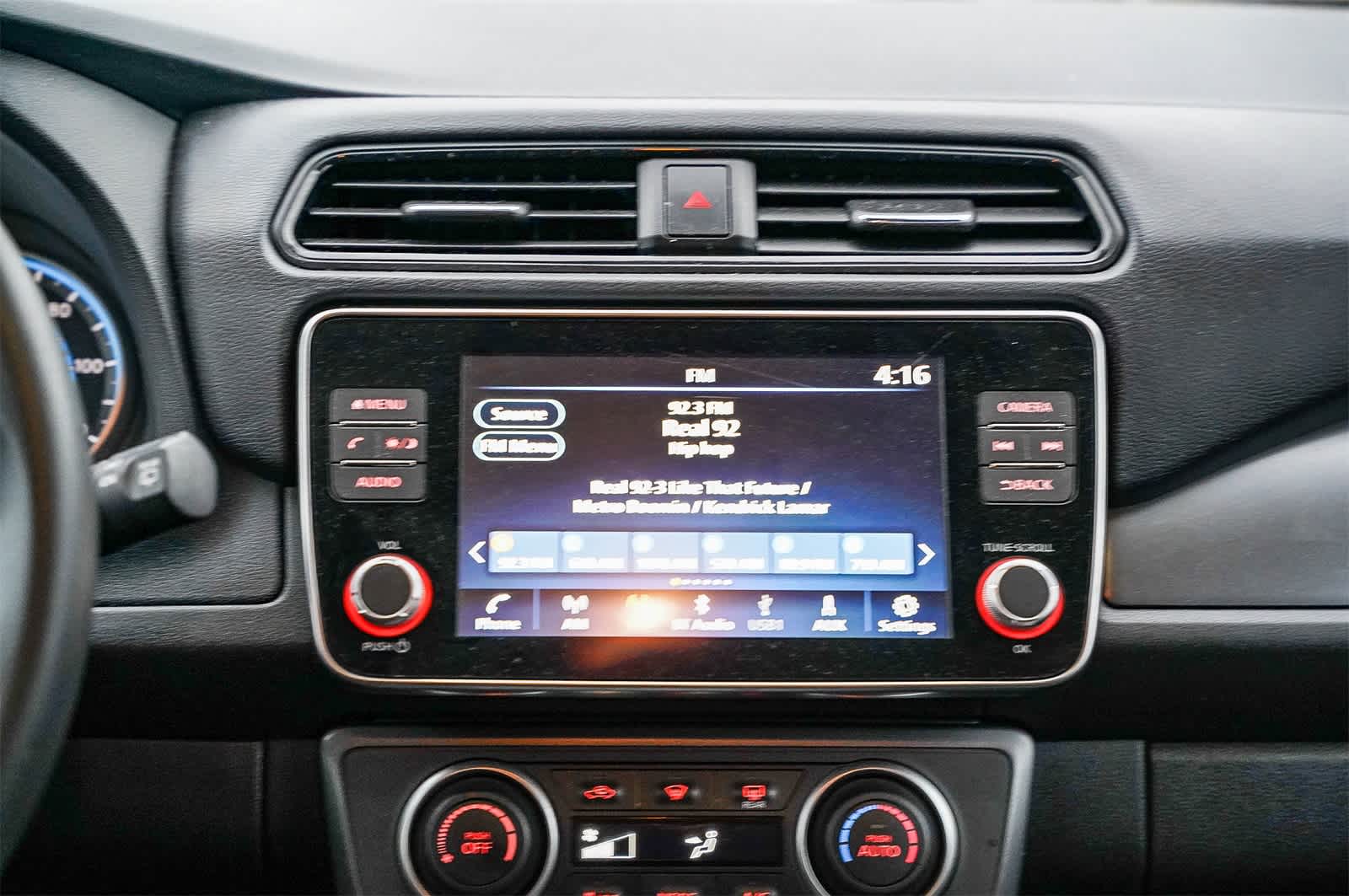 Thumbnail: 2022 Nissan Leaf - 14