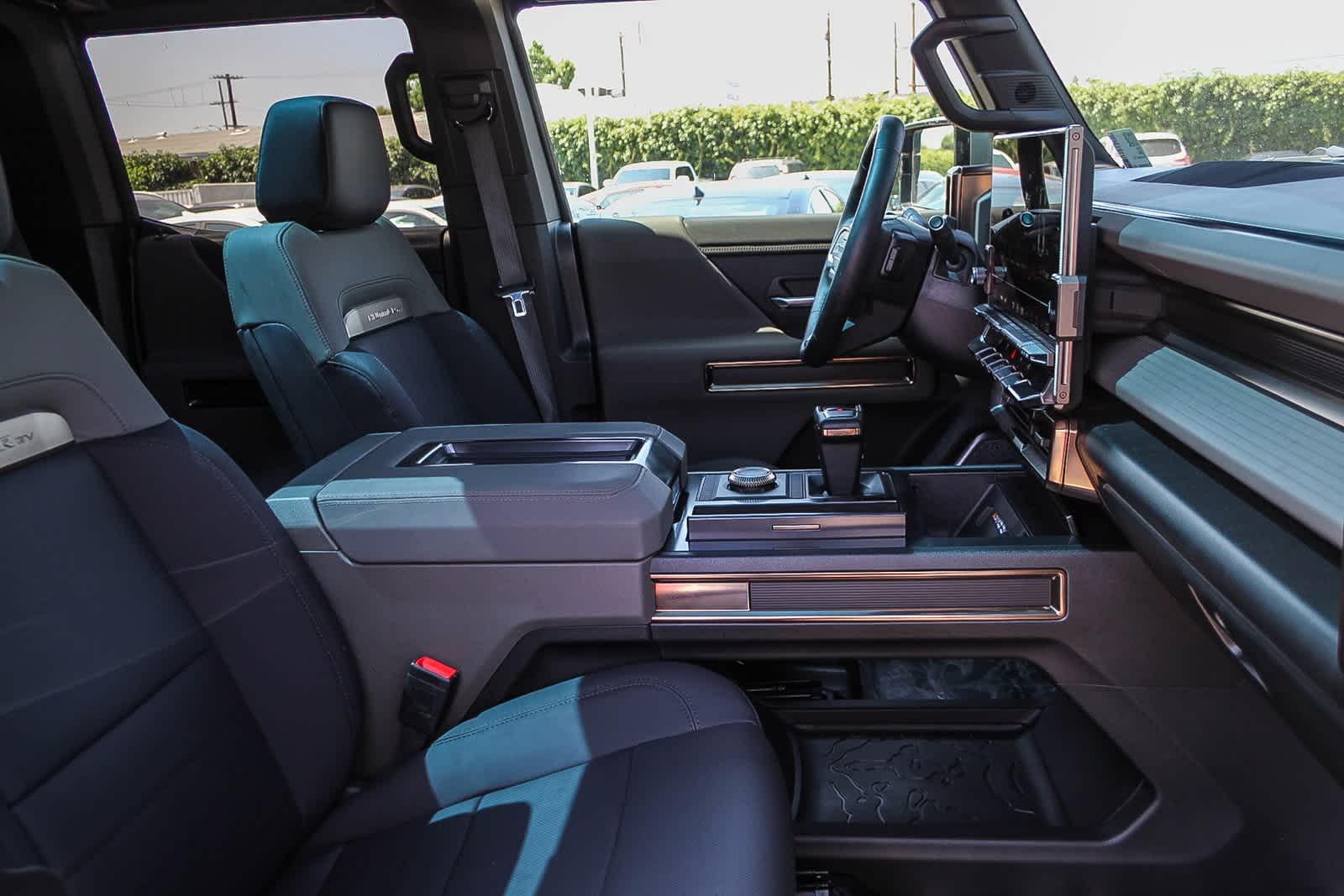 Thumbnail: 2024 GMC Hummer EV - 13