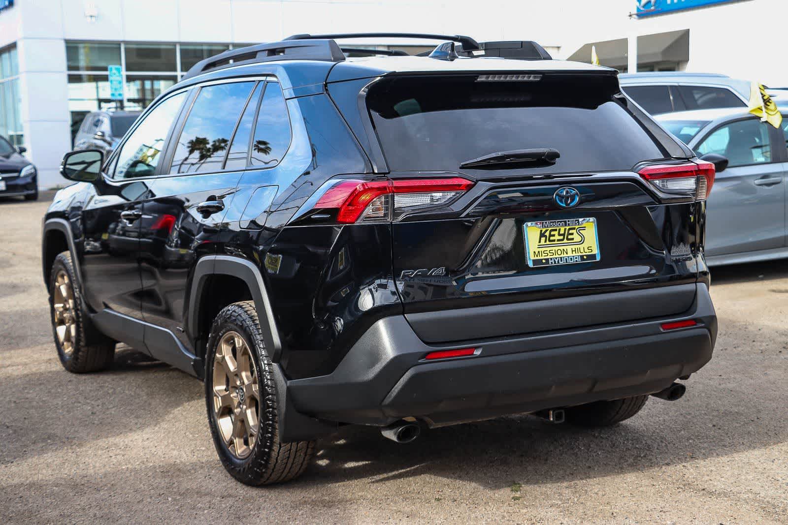 Thumbnail: 2024 Toyota RAV4 - 6