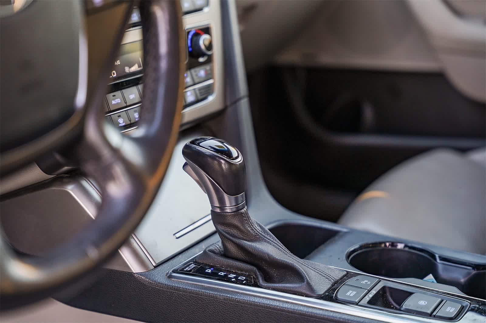 Thumbnail: 2016 Hyundai Sonata - 18