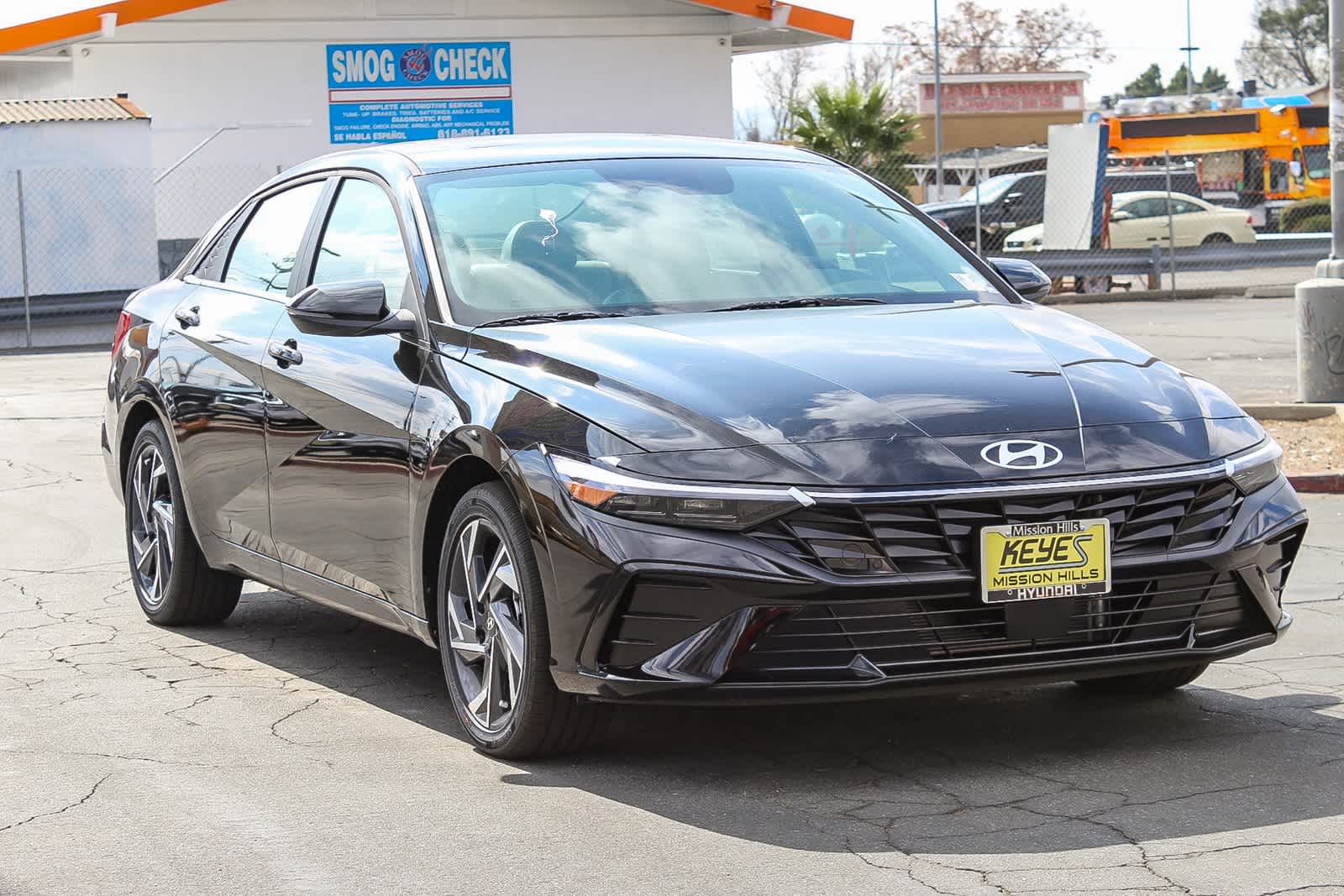 Thumbnail: 2025 Hyundai Elantra - 3