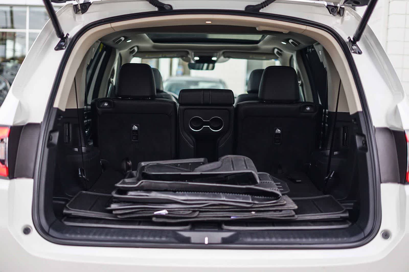 Thumbnail: 2024 Honda Pilot - 30