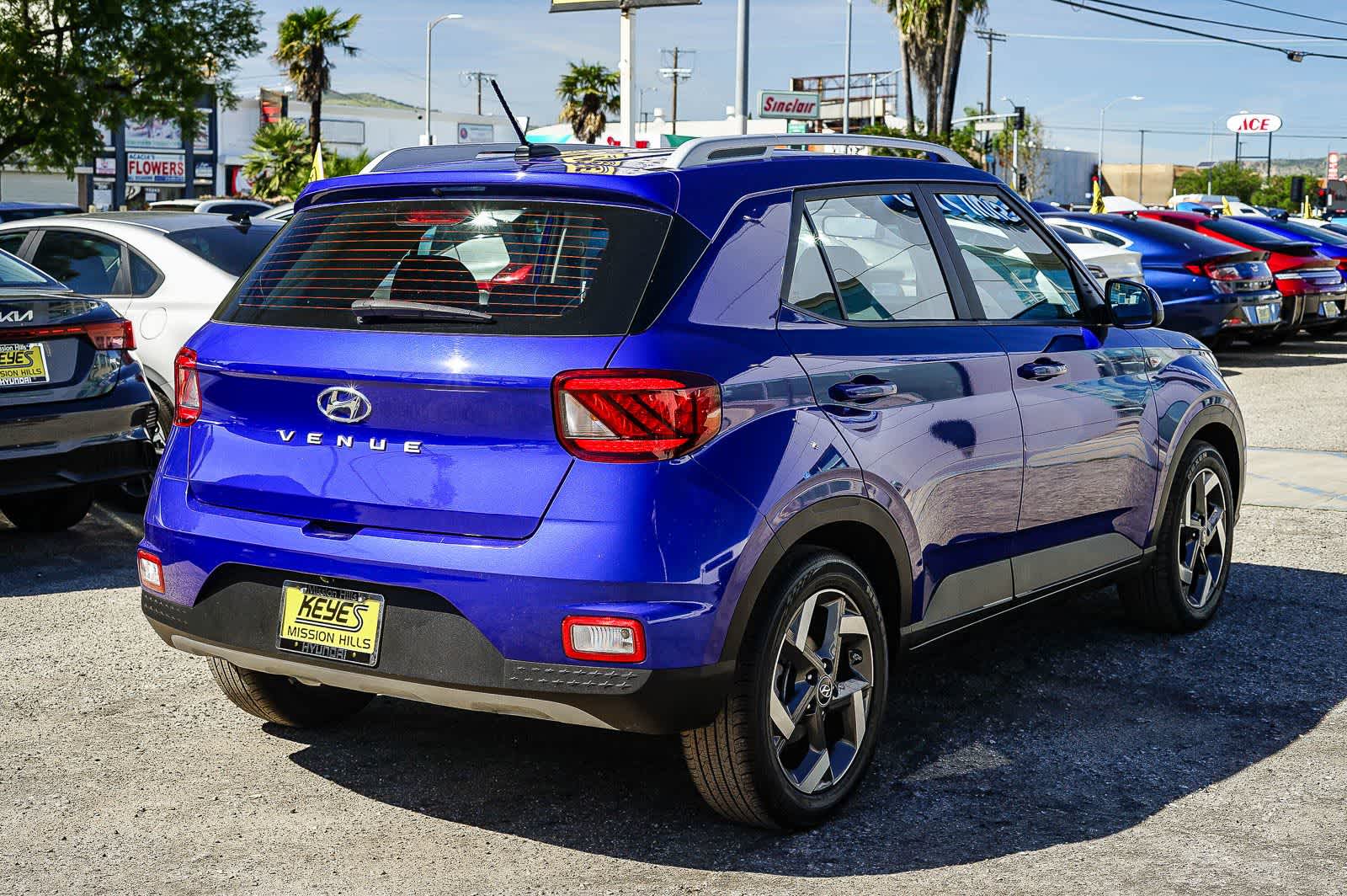 Thumbnail: 2024 Hyundai Venue - 4